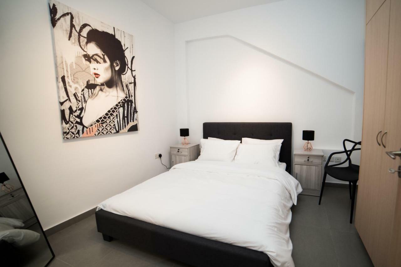 Mcplaces Holiday Apartments Paphos Bagian luar foto