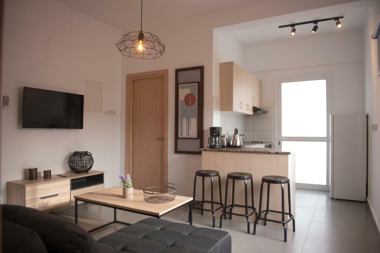 Mcplaces Holiday Apartments Paphos Bagian luar foto