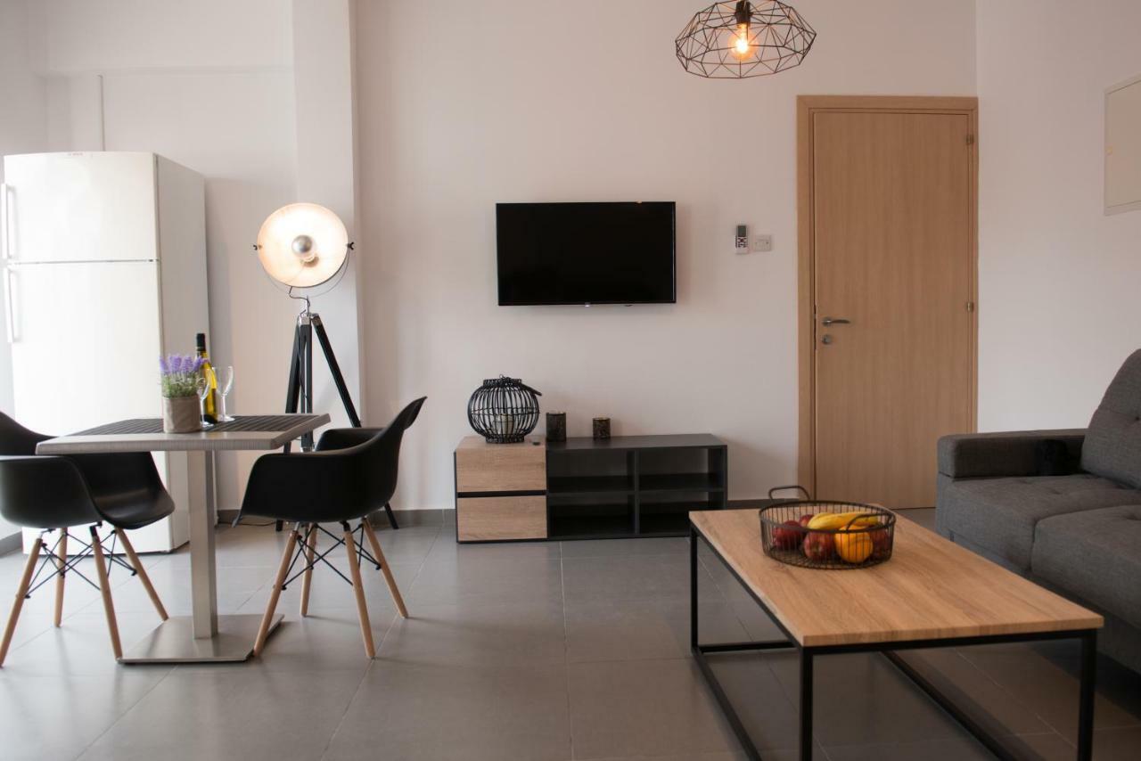 Mcplaces Holiday Apartments Paphos Bagian luar foto